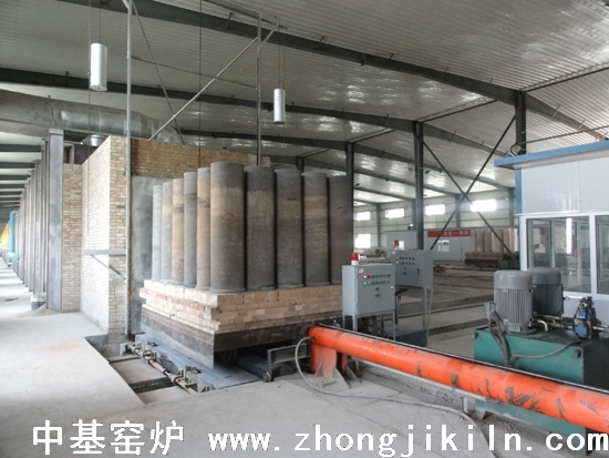 新疆克州眾維182米天然氣釩鈦磁鐵礦海綿鐵隧道窯生產(chǎn)中