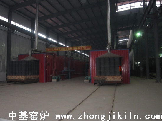 北票盛隆粉末冶金廠兩條136.8米熱煤氣海綿鐵隧道窯生產(chǎn)中圖片
