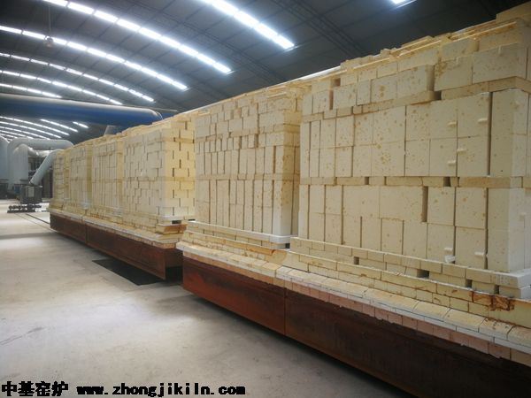 洛陽北斗祥雨硅磚隧道窯出窯產(chǎn)品，合格率在95%以上